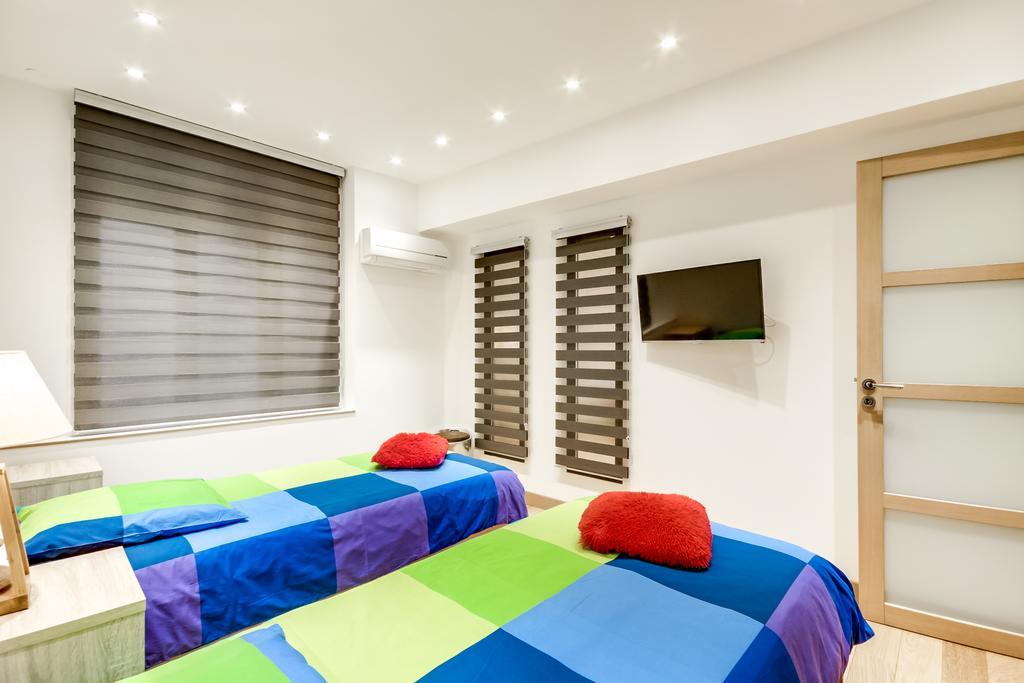 Just Renovated 138M2 On The Seine Apartment Paris Room photo